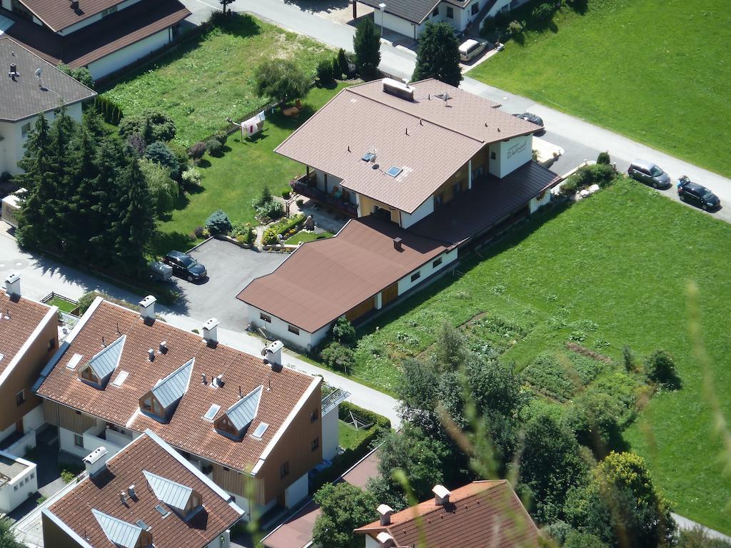 Gästehaus Waltraud Längenfeld Exterior foto